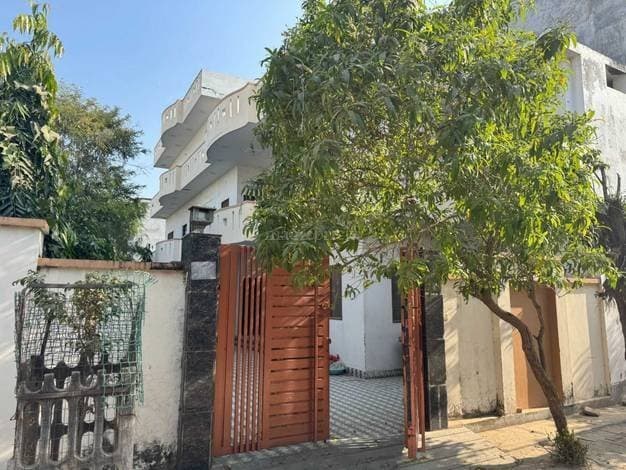3500 Sq-ft Commercial Office Space For Rent in Chhota bharwara, Lucknow